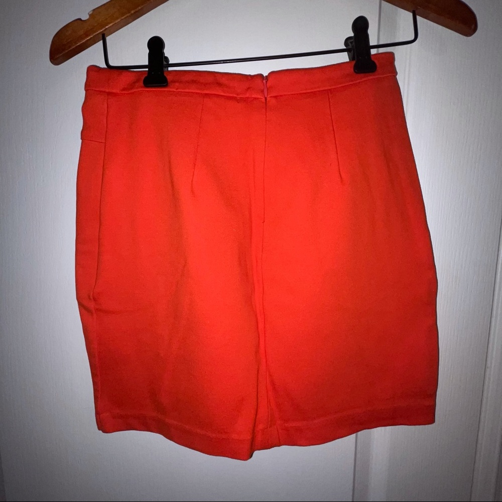 Skirt with Pockets! - Picture 2 of 3